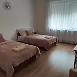 Akacfa Vendeghaz Διαμέρισμα