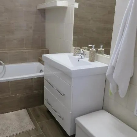 Akácfa Apartman Makó