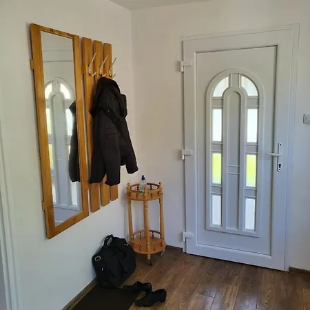 Akacfa Vendeghaz Apartment