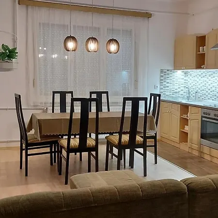 Akácfa Appartement Makó