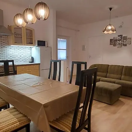 Apartment Akacfa Vendeghaz *