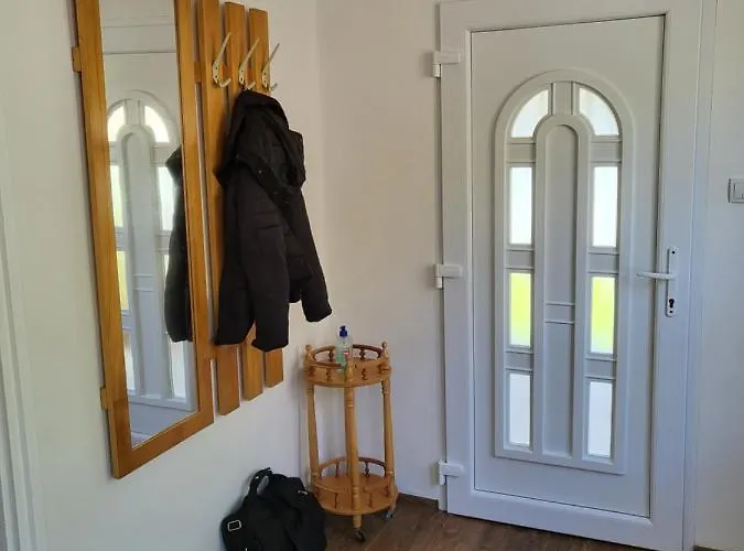 Akacfa Vendeghaz Apartament