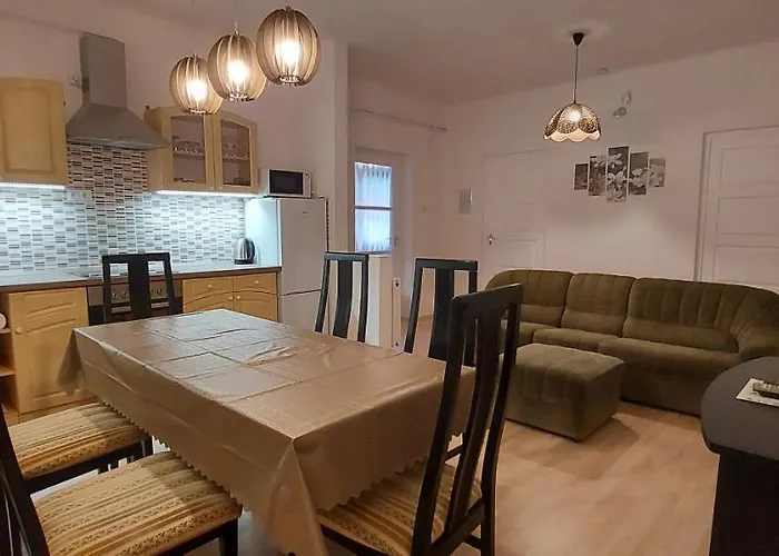 Apartament Akacfa Vendeghaz *