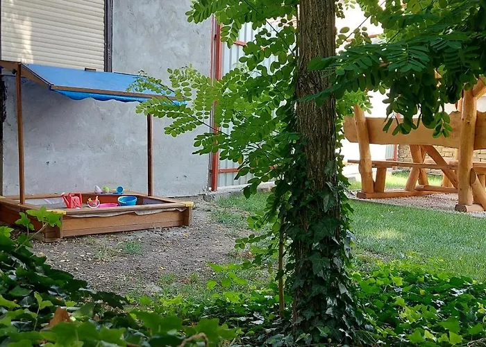 Akacfa Vendeghaz Apartament *